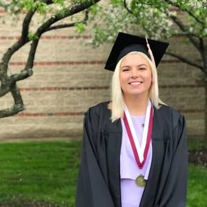 Meet your Posher, Emily